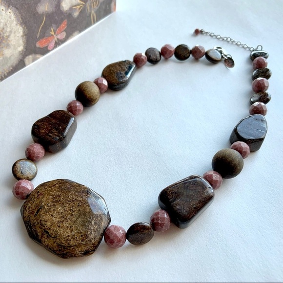 Chunky earth-tone stone necklace - Picture 2 of 8